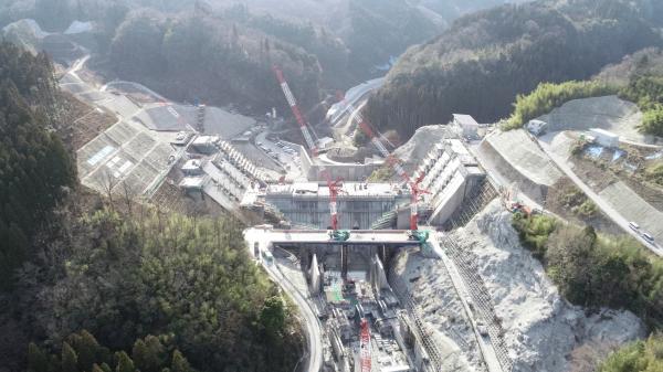 玉来ダム　建設中ダム　流水型ダム　造成アバットメント　大分県　九州