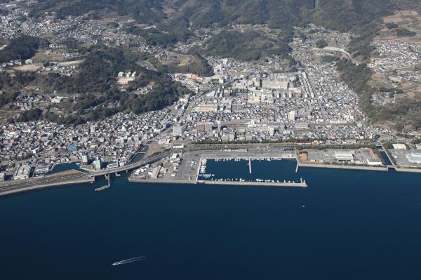 亀川漁港