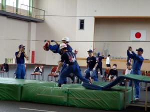 ロープ渡過実施中