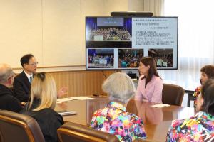 こんだんのようす