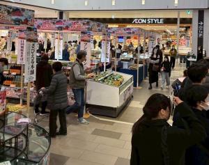 販売の様子（川の広場）